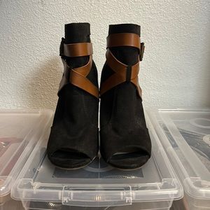 Open-toed Black Heeled Bootie